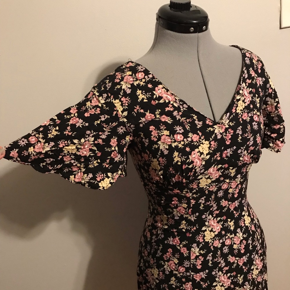 Vintage Floral Dress!